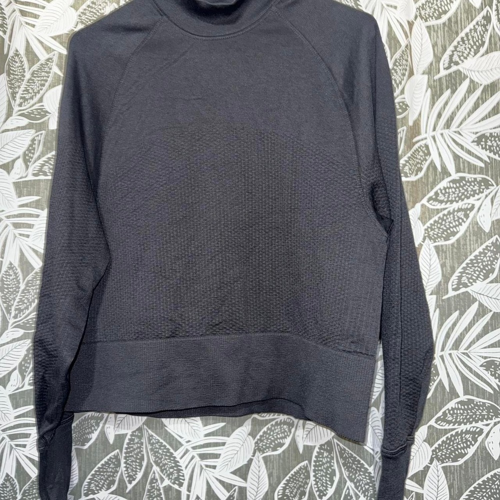 Lululemon long sleeve sz 10